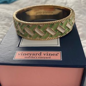 NWT Vineyard Vines enamel bracelet